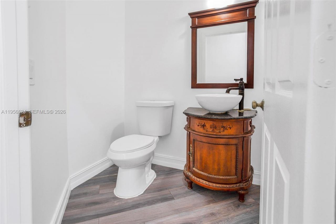 2023 NW 141st Ave, Pembroke Pines, FL 33028 Photo