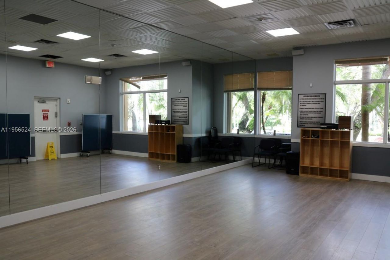 2023 NW 141st Ave, Pembroke Pines, FL 33028 Photo