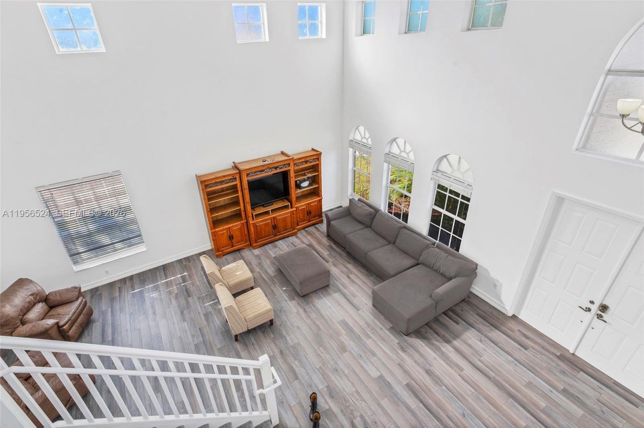 2023 NW 141st Ave, Pembroke Pines, FL 33028 Photo