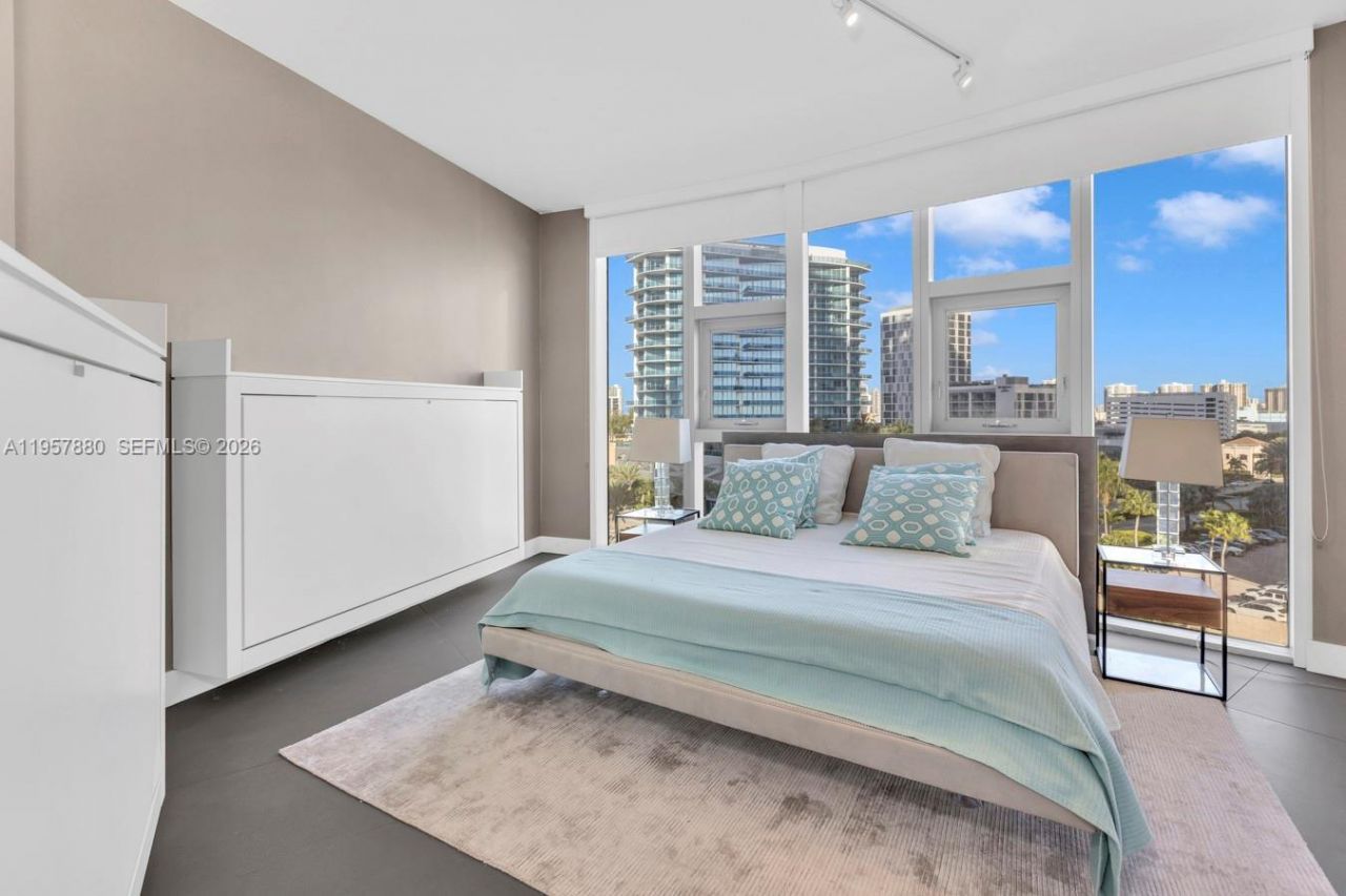 17475 Collins Ave, Unit 304, Sunny Isles Beach, FL 33160 Photo