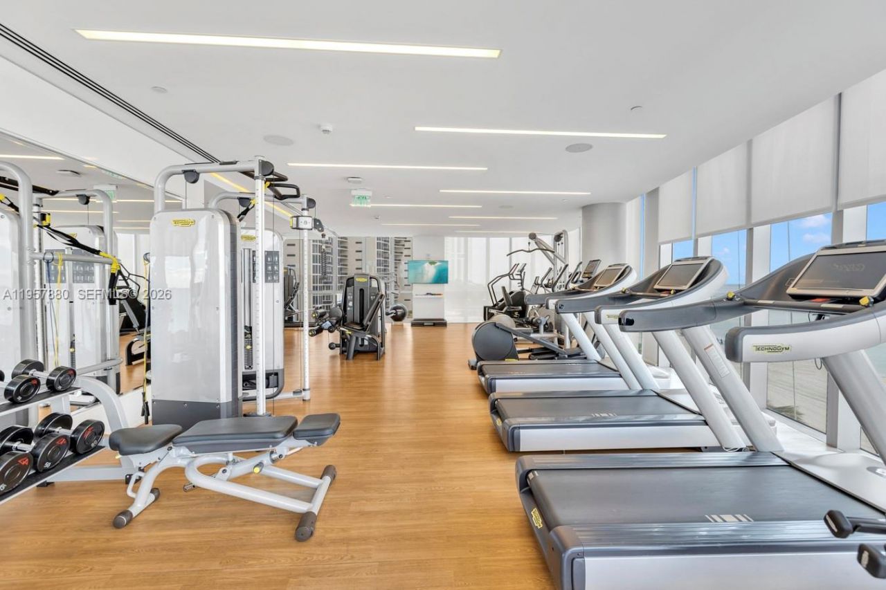 17475 Collins Ave, Unit 304, Sunny Isles Beach, FL 33160 Photo