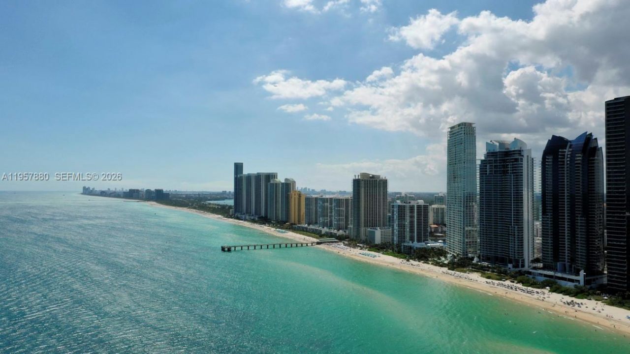 17475 Collins Ave, Unit 304, Sunny Isles Beach, FL 33160 Photo