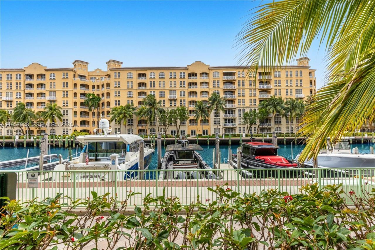 2950 NE 188th St, Unit 122, Aventura, FL 33180 Photo