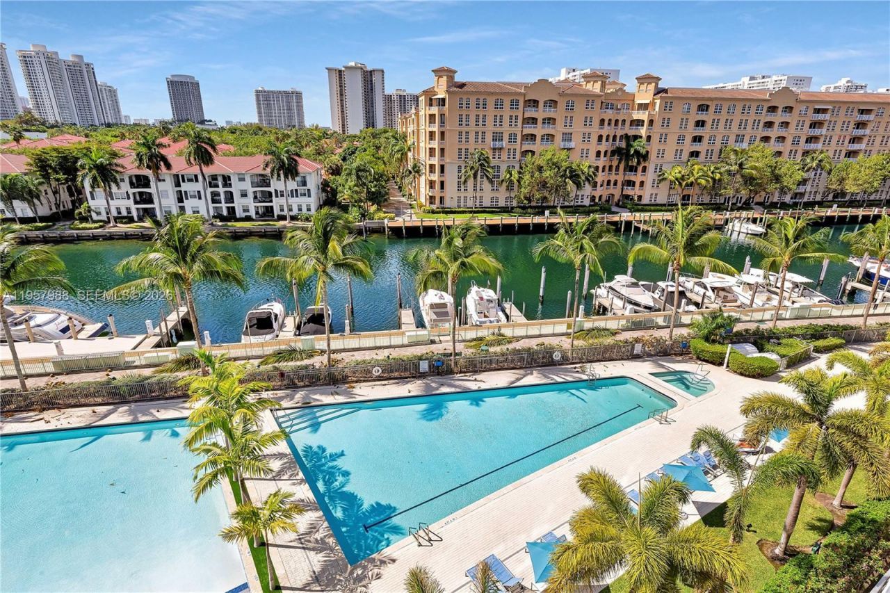 2950 NE 188th St, Unit 122, Aventura, FL 33180 Photo