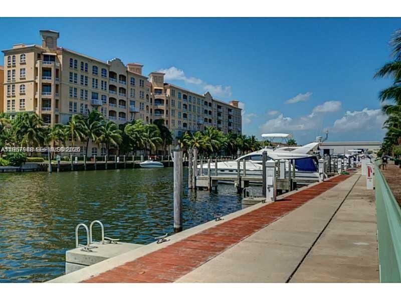 2950 NE 188th St, Unit 122, Aventura, FL 33180 Photo