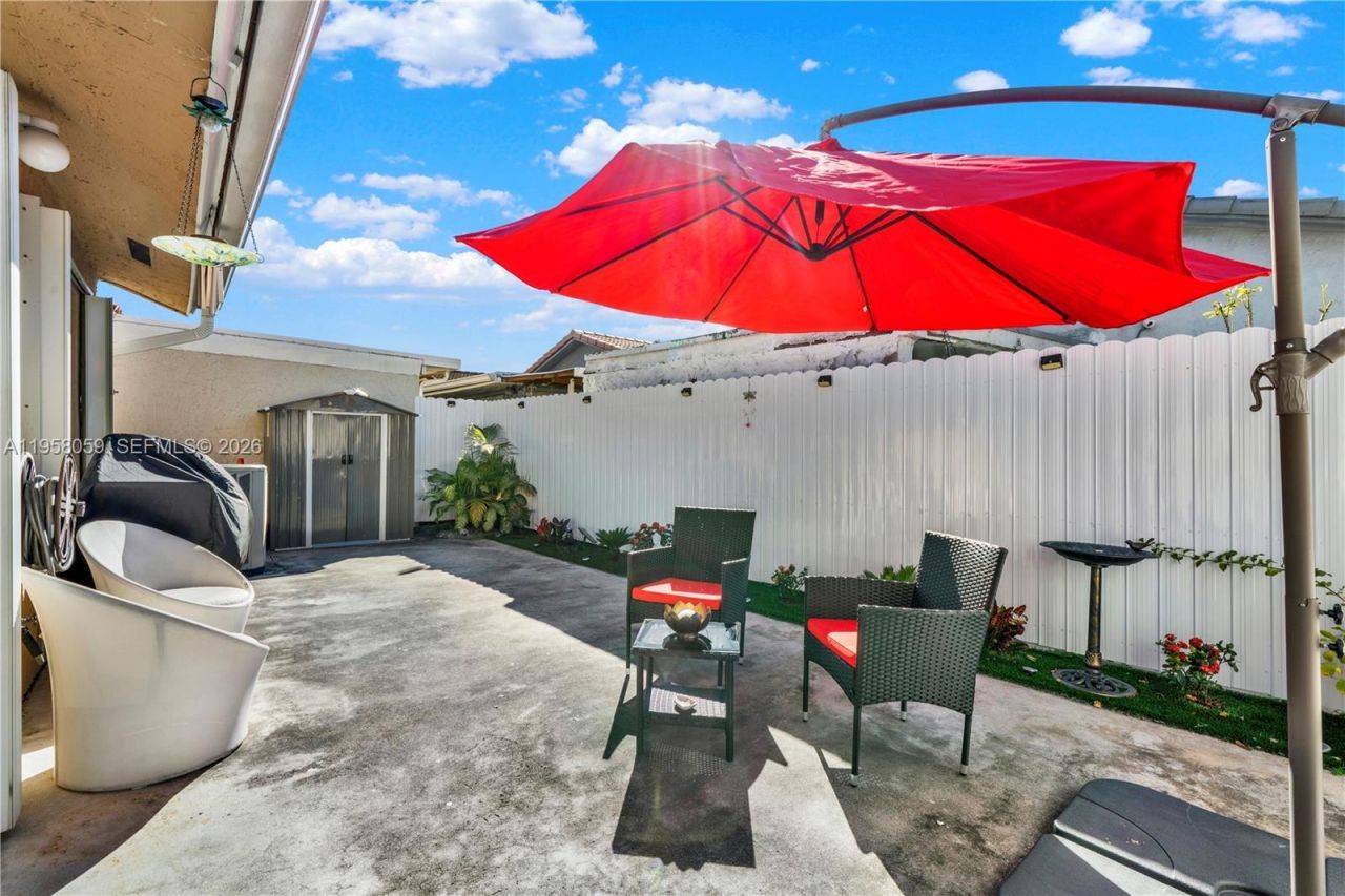 7462 W 29th Way , Hialeah, FL 33018 Photo