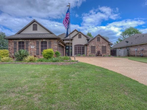 201 Ixworth Avenue, Bossier City, LA 71111