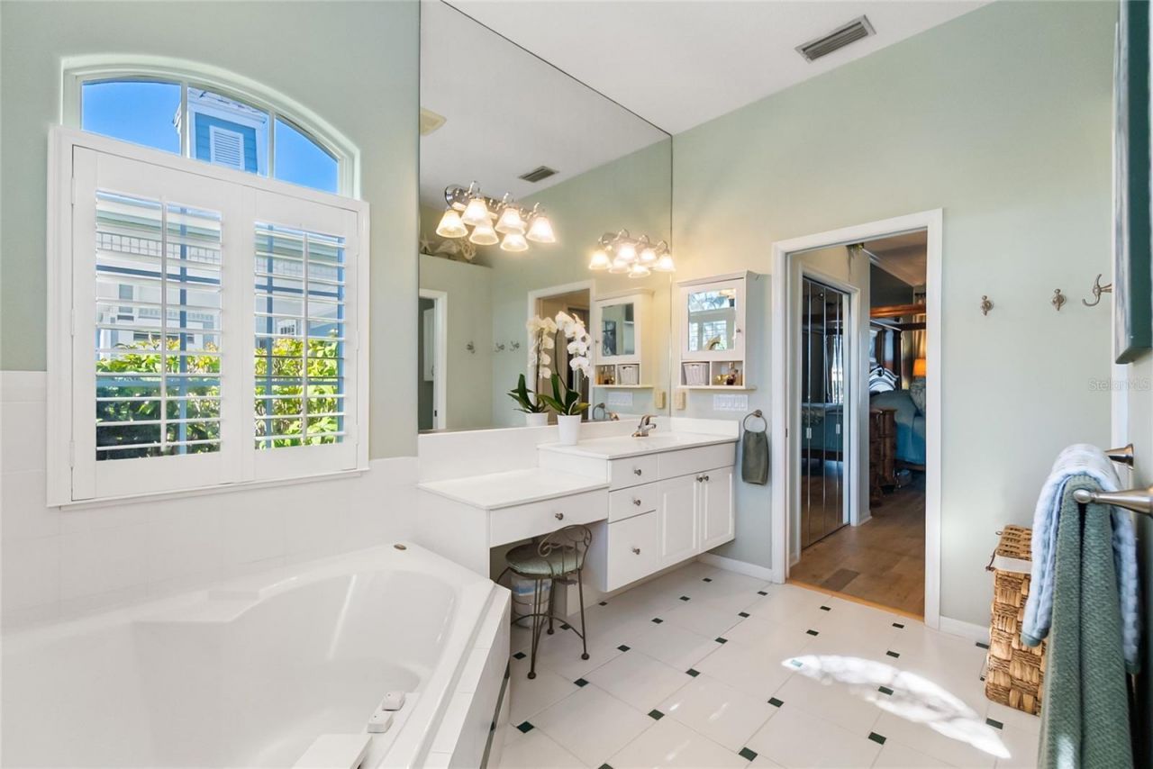 4743 Spinnaker Drive, Bradenton, FL 34208 Photo