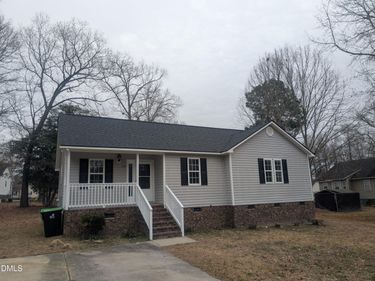 1224 Banjo Drive, Zebulon, NC 27597