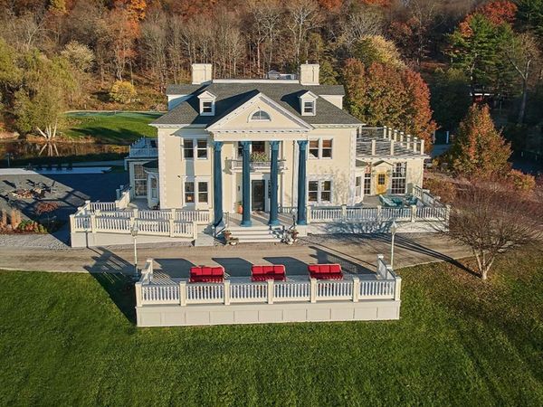 10 Old Route 9, Hyde Park, NY 12580