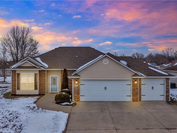 733 Burlington Road, Warrensburg, MO 64093