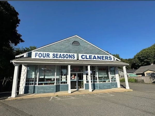 37 Margin St, Peabody, MA 01960