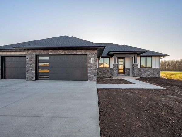 713 ROYAL ST PATS DRIVE, Wrightstown, WI 54180