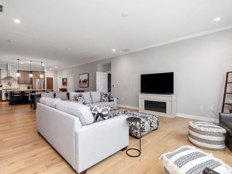 225 John H McConnell Boulevard, Unit 605, Columbus, OH 43215 Photo 3