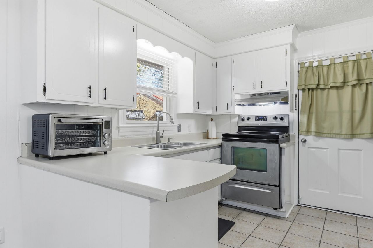 102 Wiley Street Photo 11