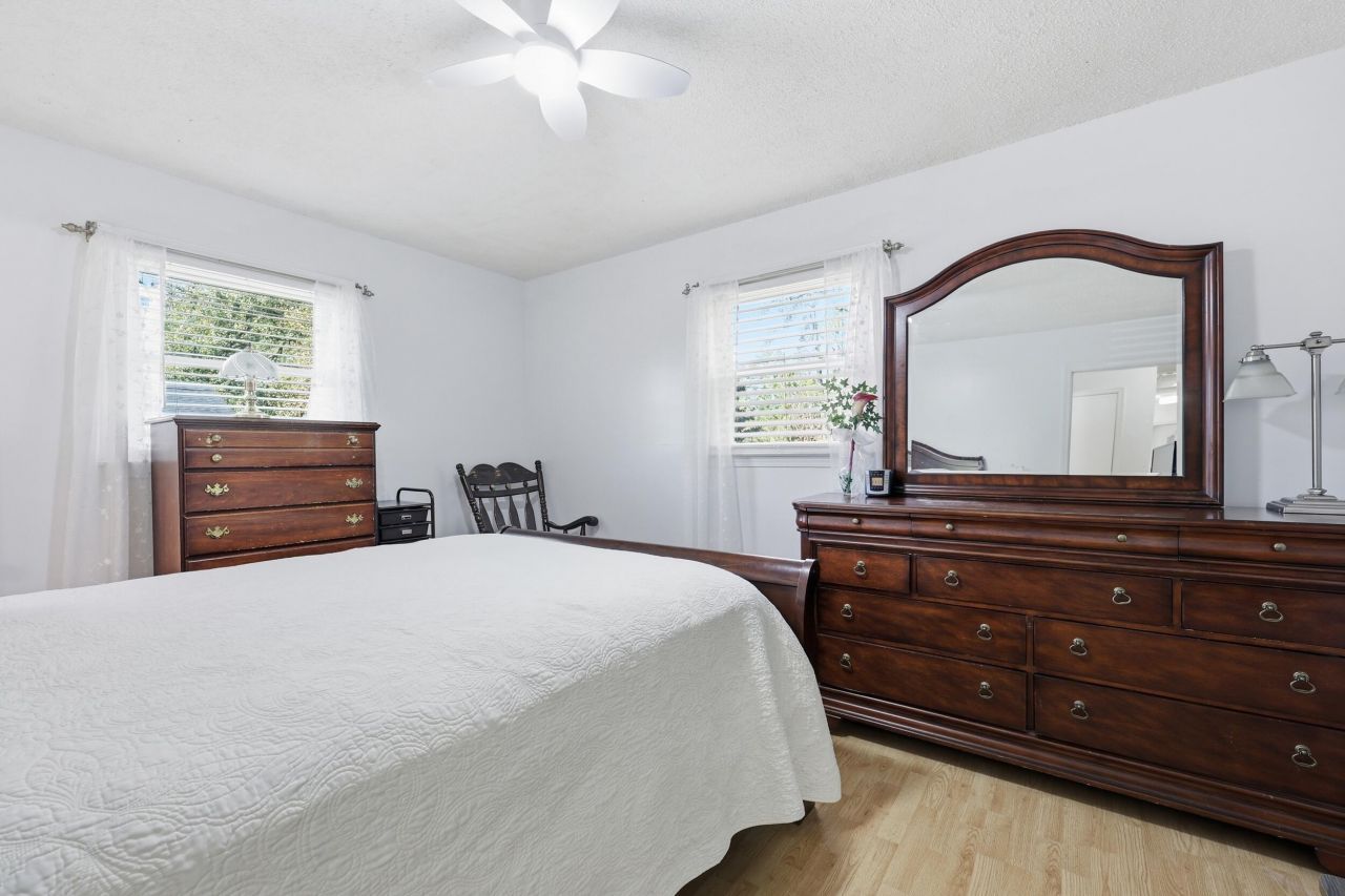 102 Wiley Street Photo 16