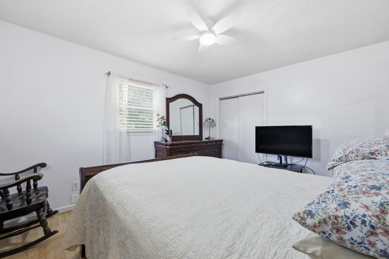 102 Wiley Street Photo 17