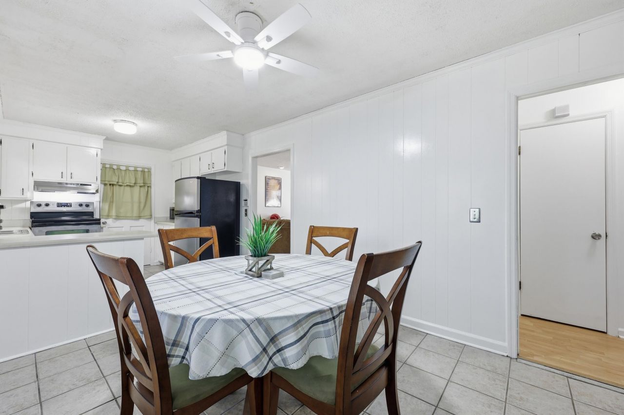 102 Wiley Street Photo 9