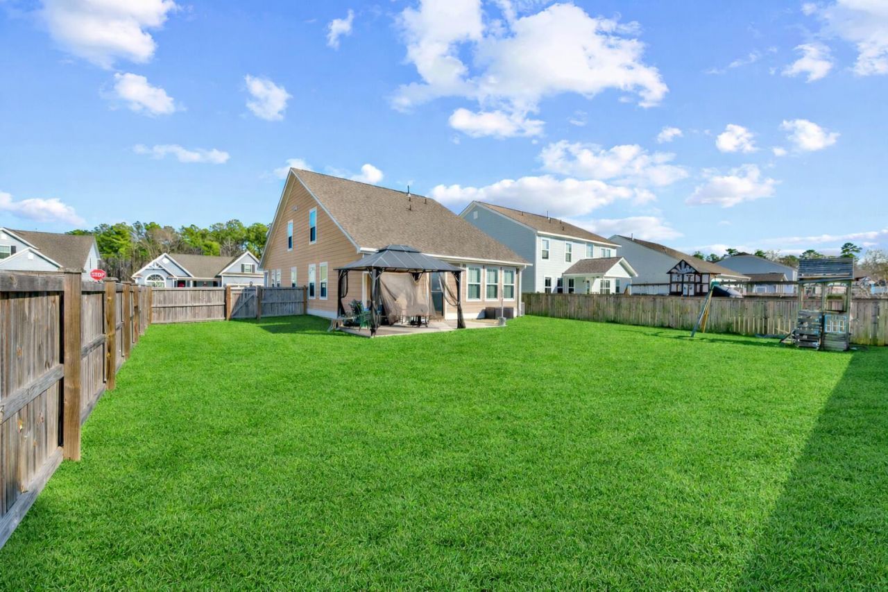 677 Black Pine Road Photo 16