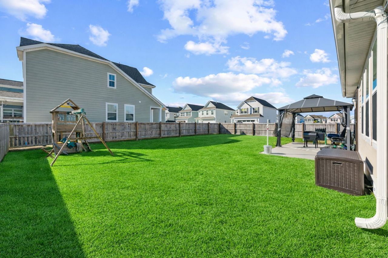 677 Black Pine Road Photo 17