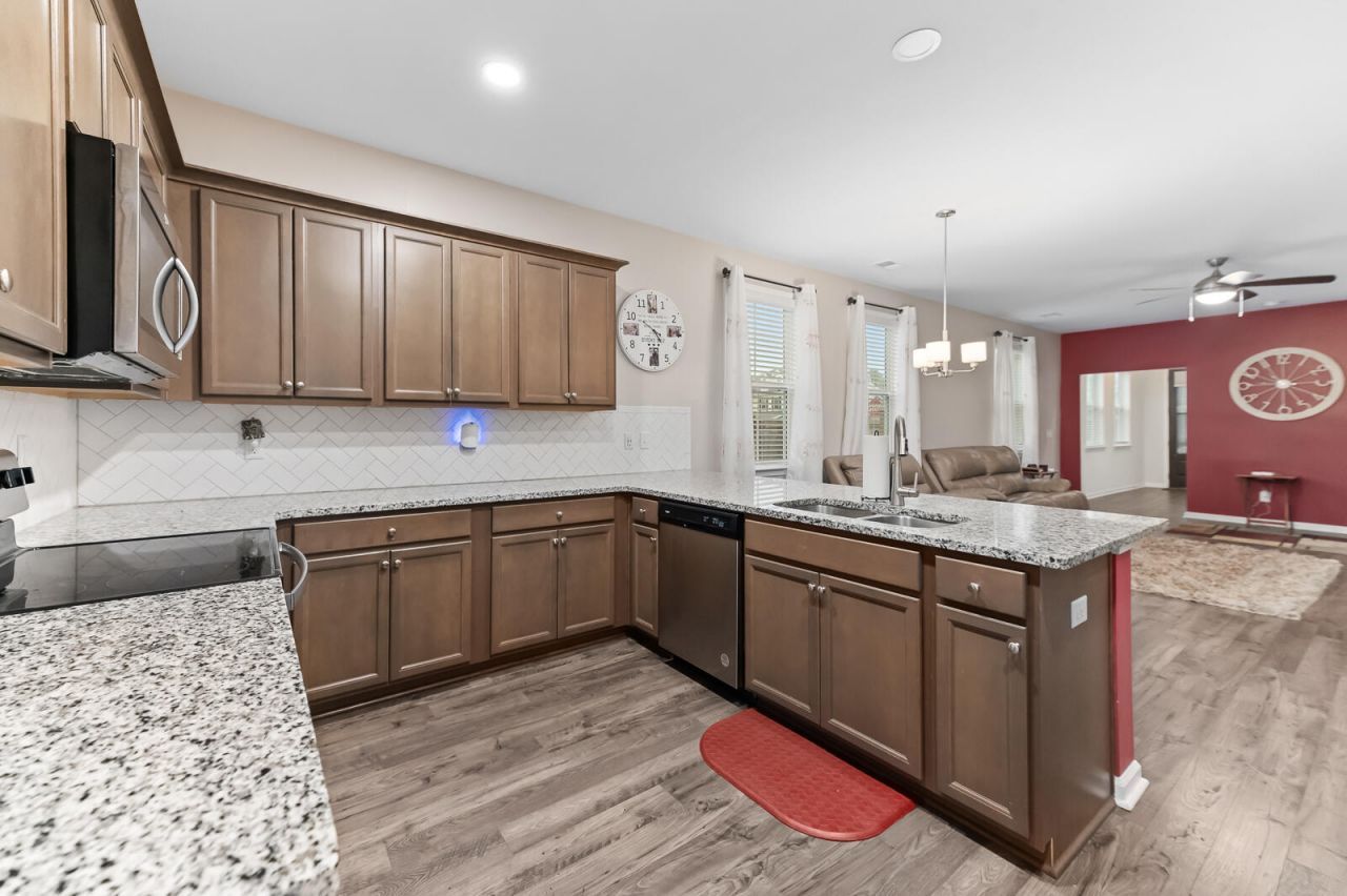 677 Black Pine Road Photo 24