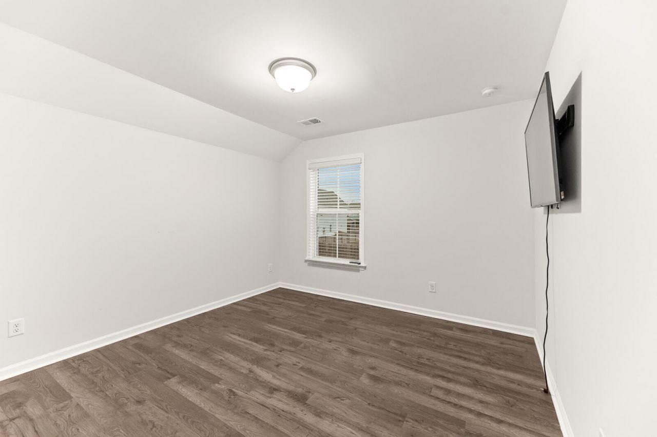 677 Black Pine Road Photo 25