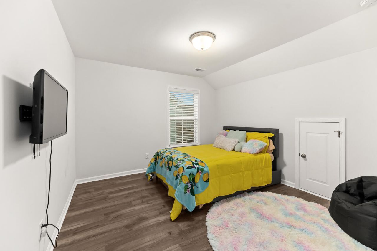677 Black Pine Road Photo 27