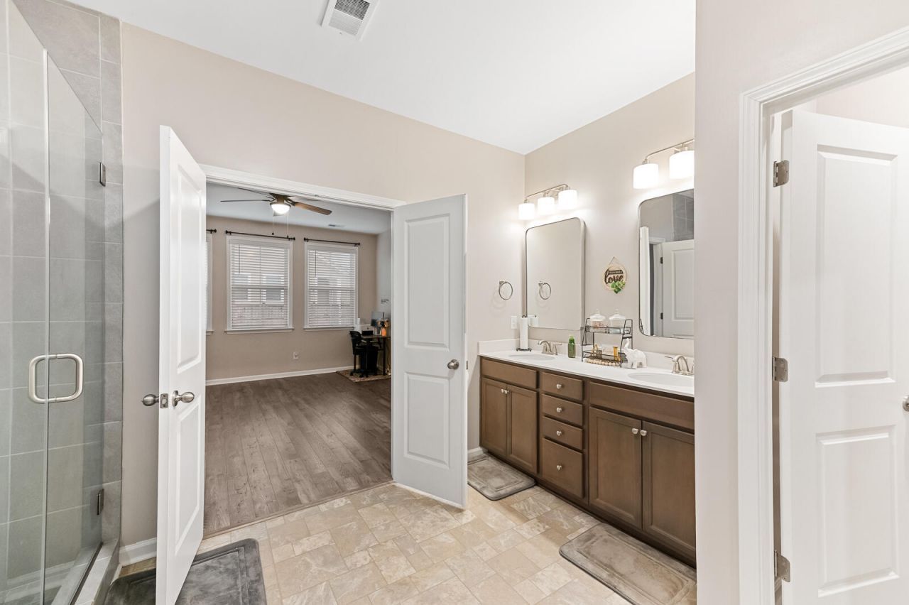 677 Black Pine Road Photo 35