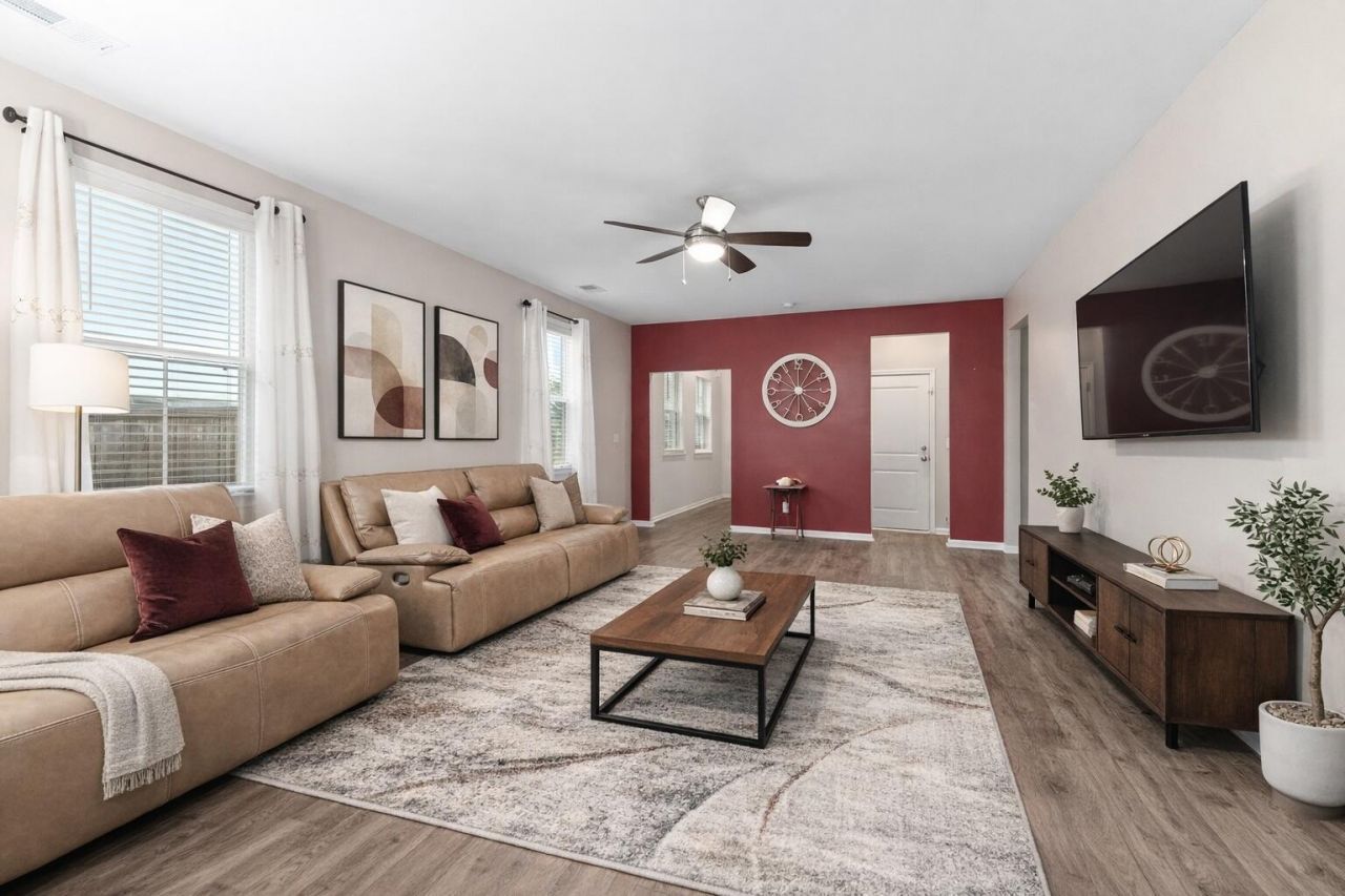 677 Black Pine Road Photo 4