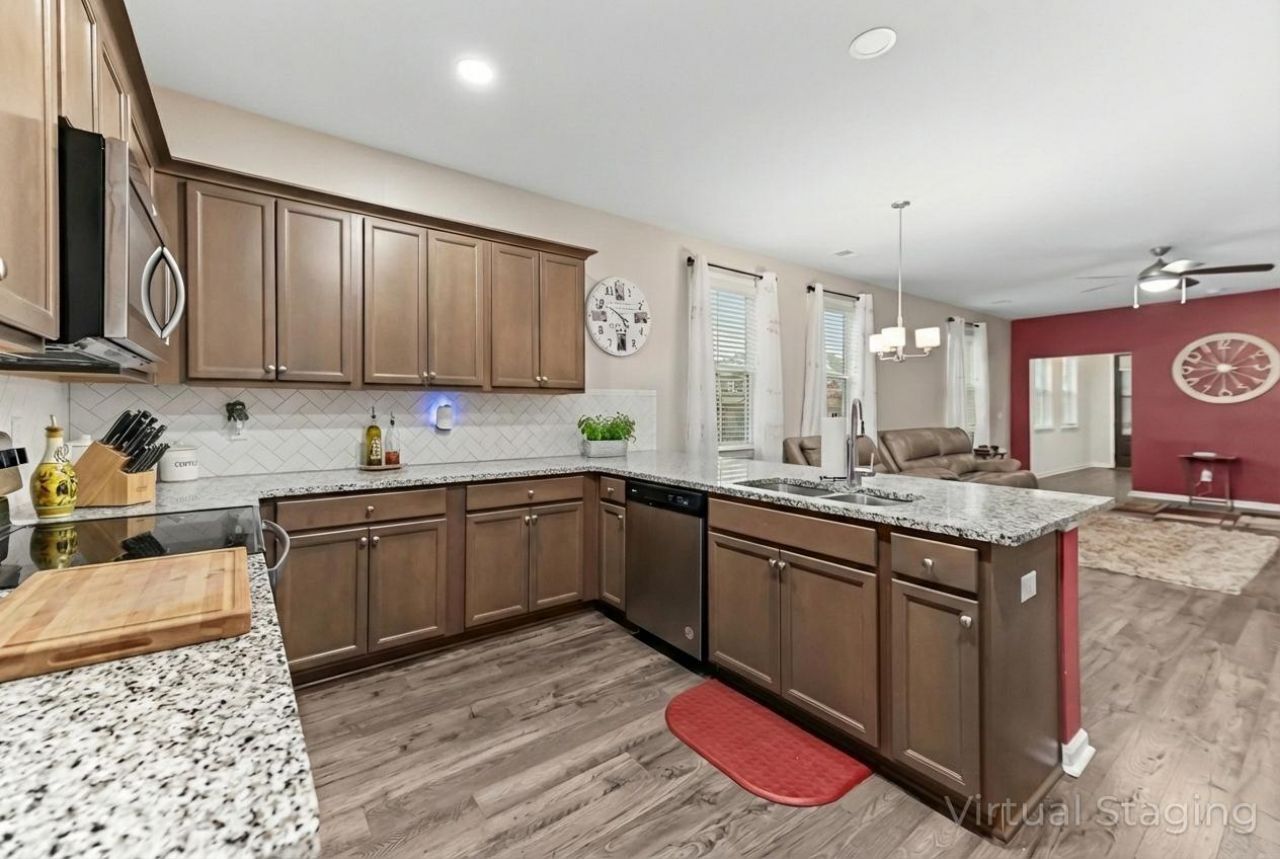 677 Black Pine Road Photo 5