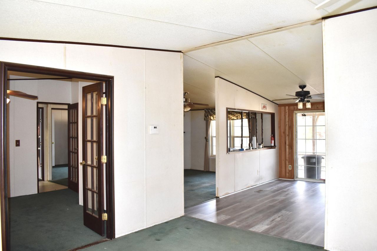 1646 Wells Road Photo 11