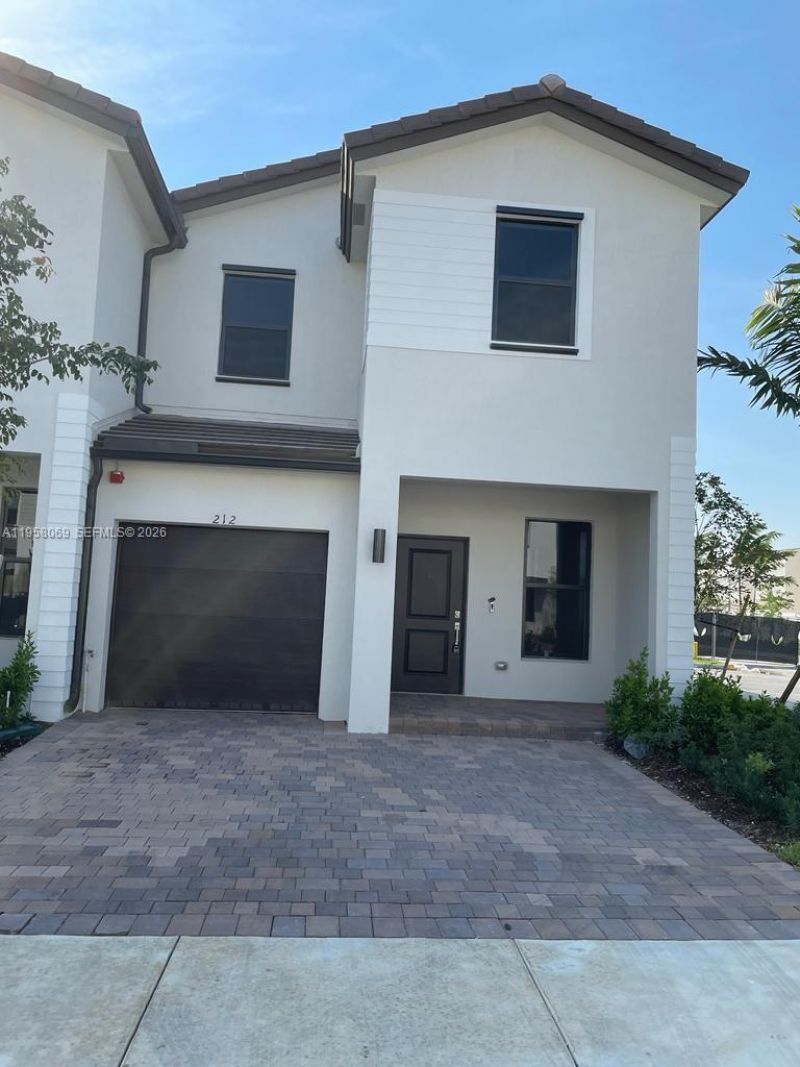 212 SW 159th Ter, Pembroke Pines, FL 33027 Photo