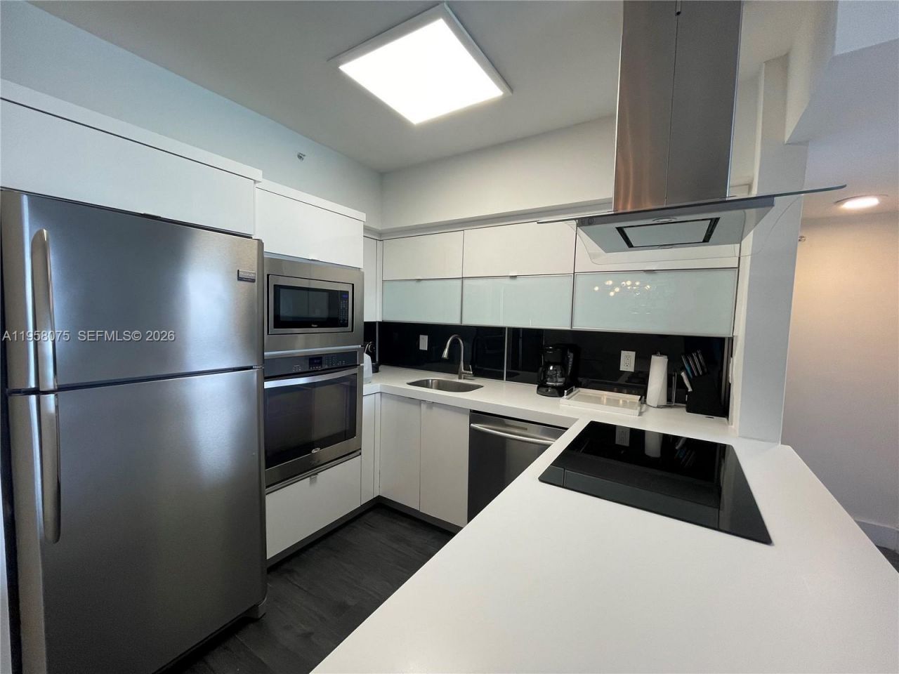 1500 Bay Rd, Unit 1118S, Miami Beach, FL 33139 Photo