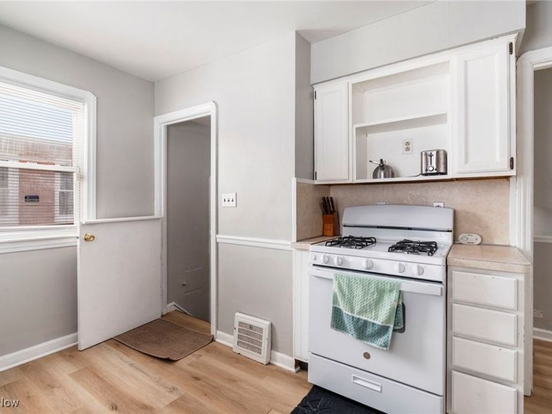 4365 W 146th Street, Cleveland, OH 44135 Photo 9