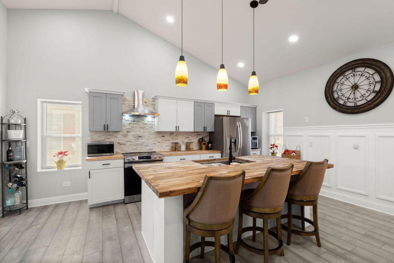 501 Wall Street Photo 14