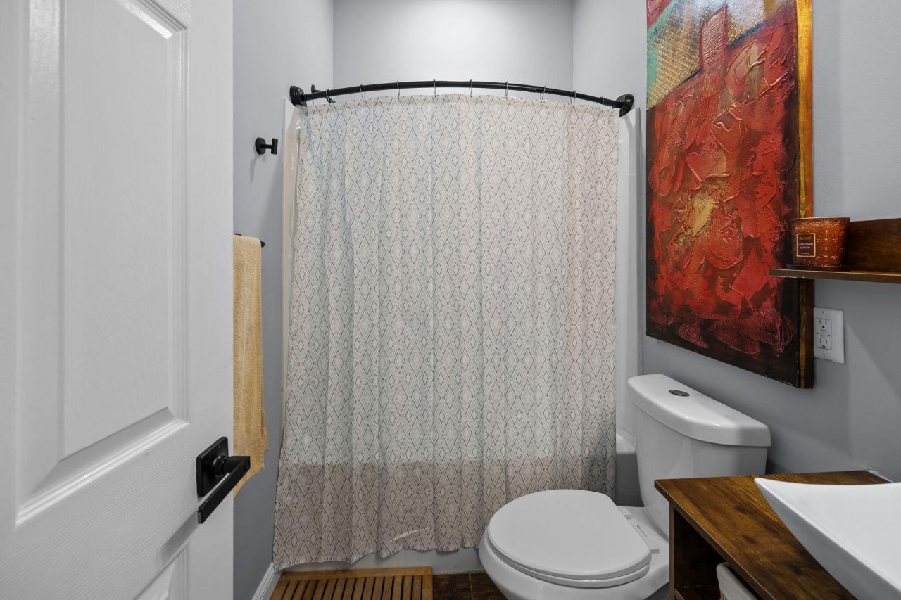 501 Wall Street Photo 20