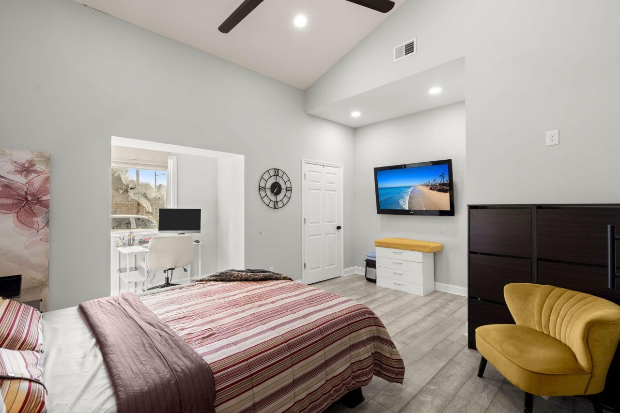 501 Wall Street Photo 20