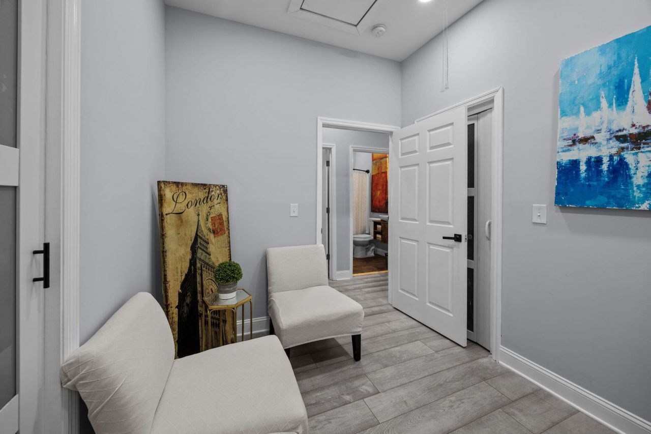 501 Wall Street Photo 22