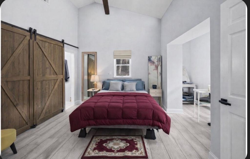 501 Wall Street Photo 23