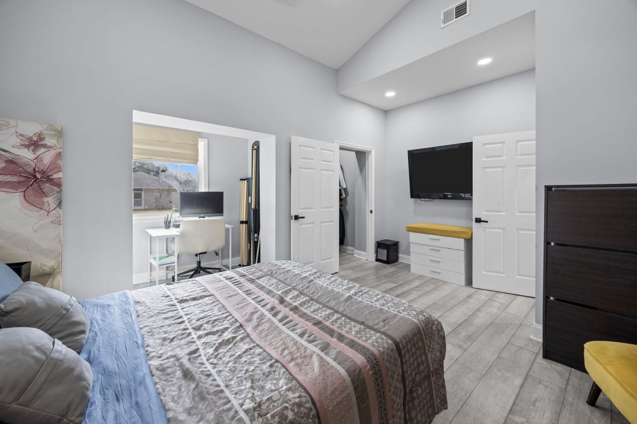 501 Wall Street Photo 24