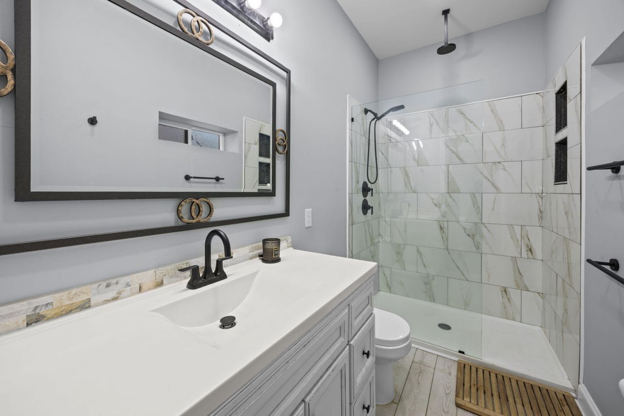 501 Wall Street Photo 27