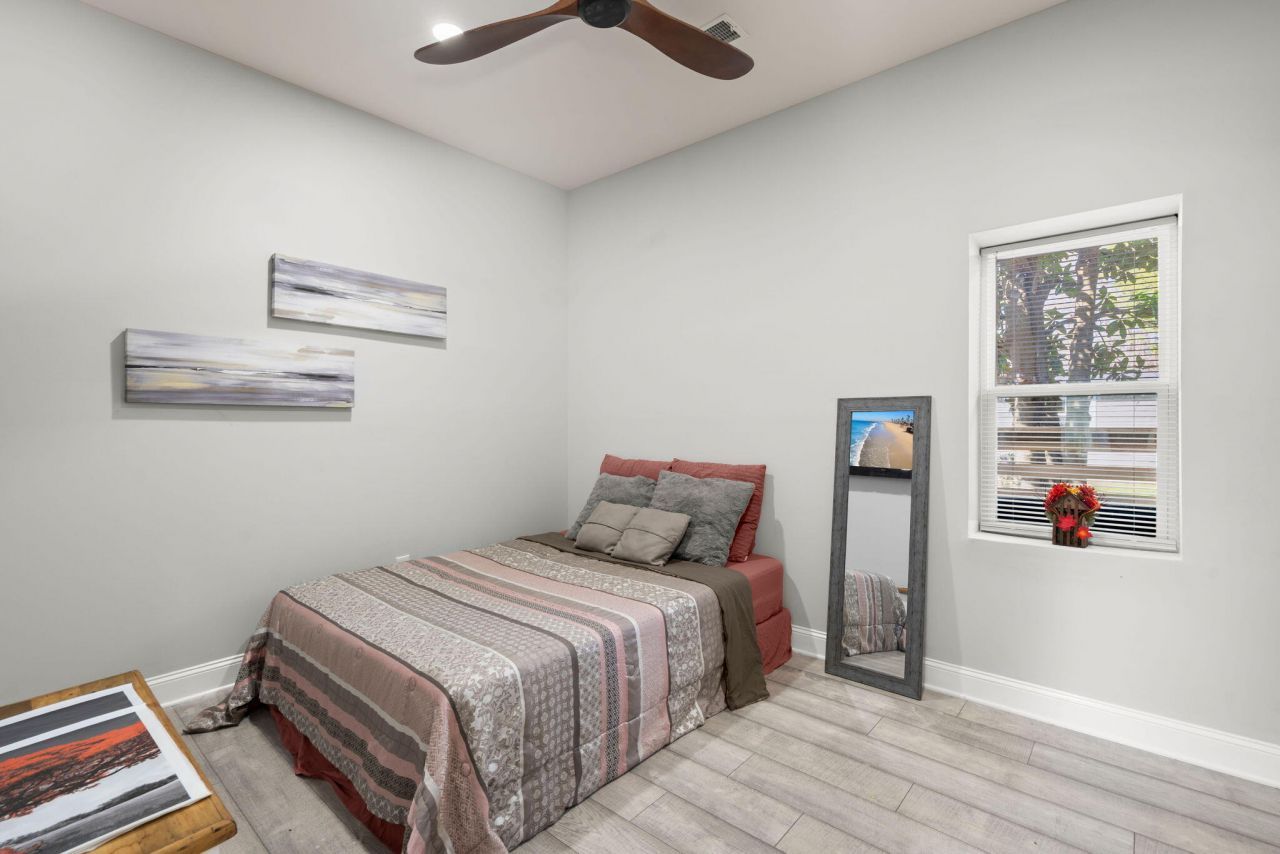 501 Wall Street Photo 27