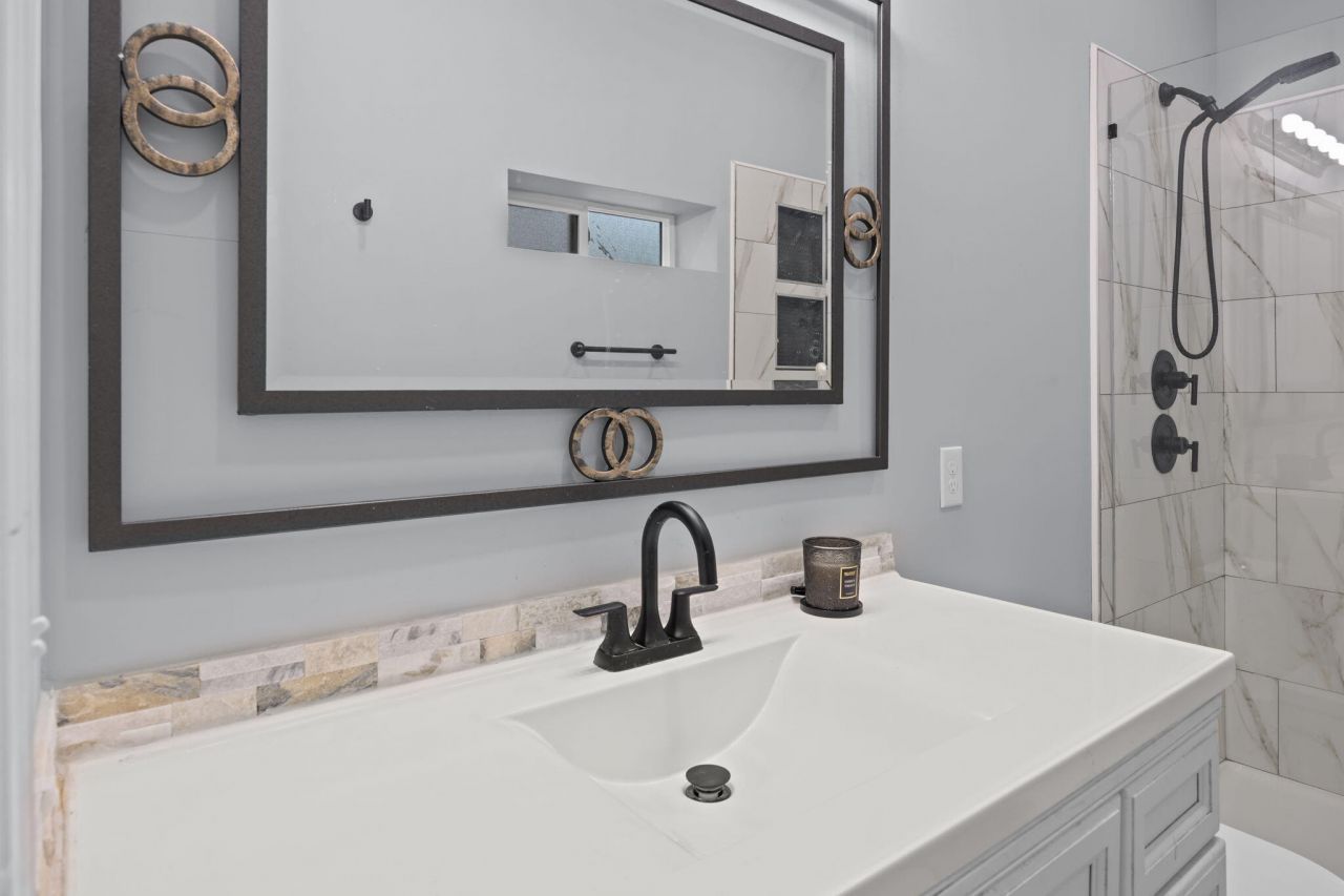 501 Wall Street Photo 29