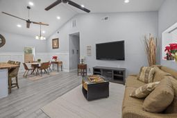 501 Wall Street photo 4