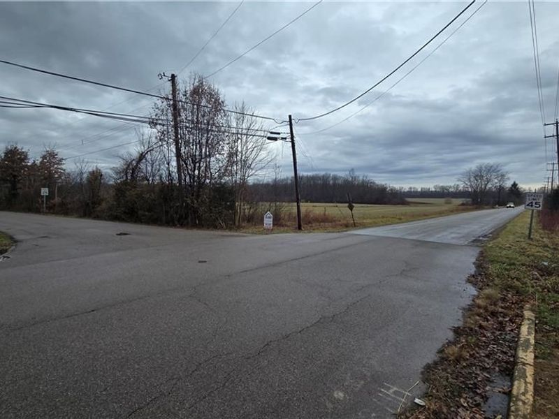 1 Middleboro Road, Blanchester, OH 45107 Photo 3