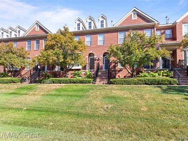 25476 Saint James, Southfield, MI 48075