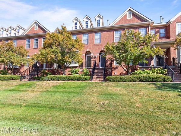 25476 Saint James, Southfield, MI 48075