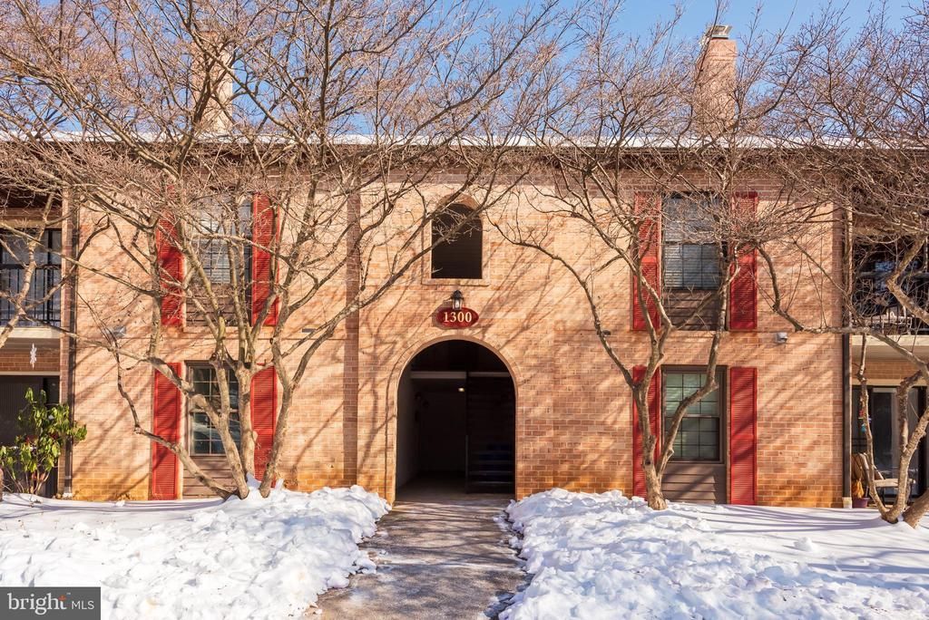 1323 Eagles Ridge Drive, Chesterbrook, PA 19087 Main Photo