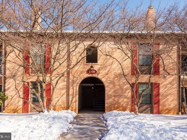 1323 EAGLES RIDGE DRIVE, CHESTERBROOK, PA 19087