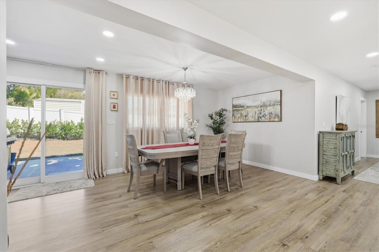 5247 Carmilfra Drive, Sarasota, FL 34231 Photo